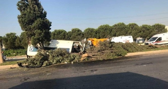 K.maraş'ta işçi servisi devrildi: 10 yaralı